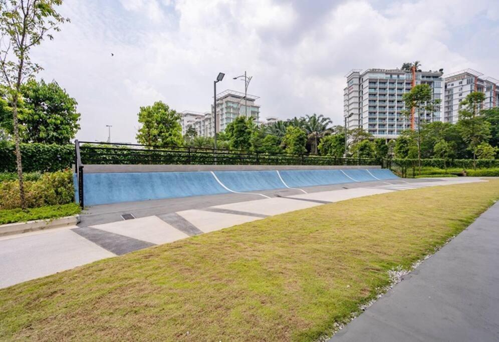 H2O Retreat Studio Home 5Min To Lrt By Premium Stay 페탈링자야 외부 사진